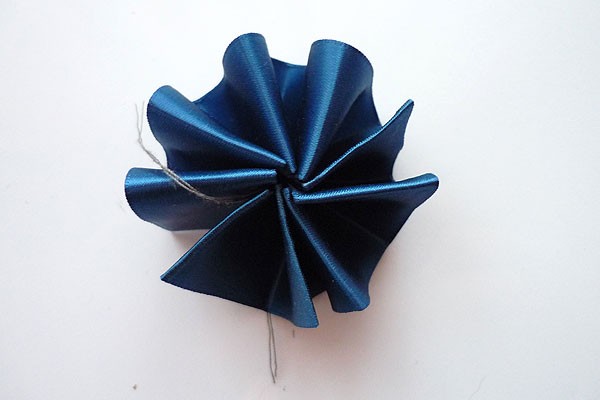 diy-ribbon-boutonniere