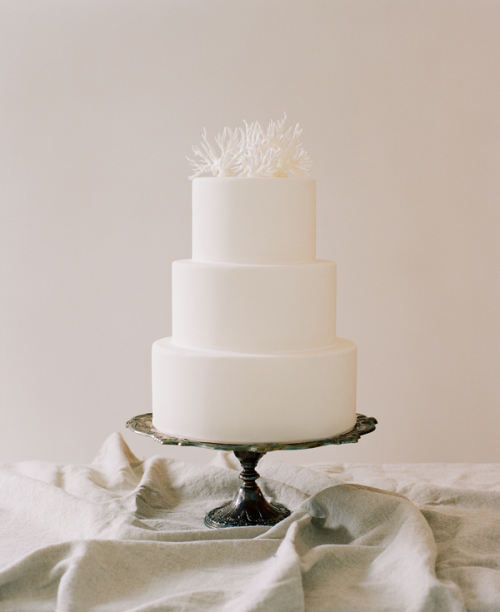 diy-simple-wedding-cake-topper
