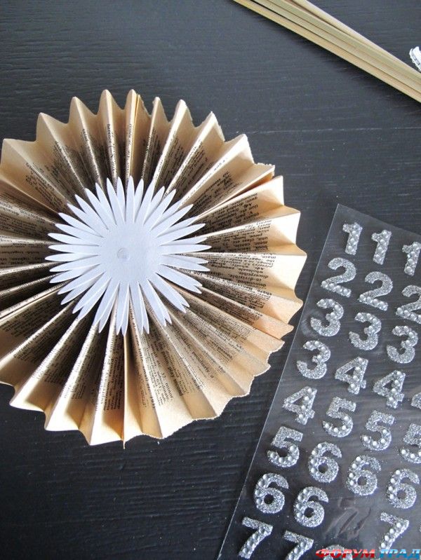 diy-vintage-books-table-numbers