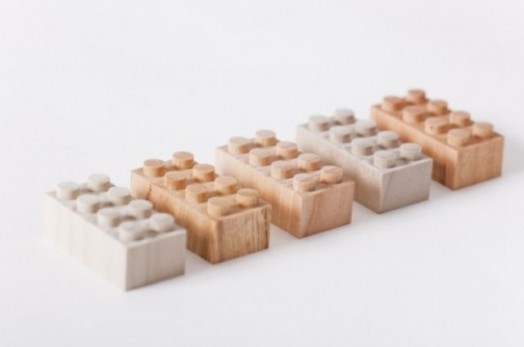 eco-friendly-wooden-construction-set-lego