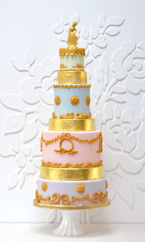 fascinating-gold-wedding-cakes