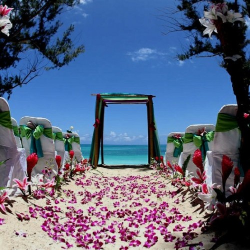 fashionable-beach-wedding-inspiration