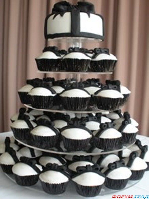 gorgeous-black-and-white-wedding-cakes