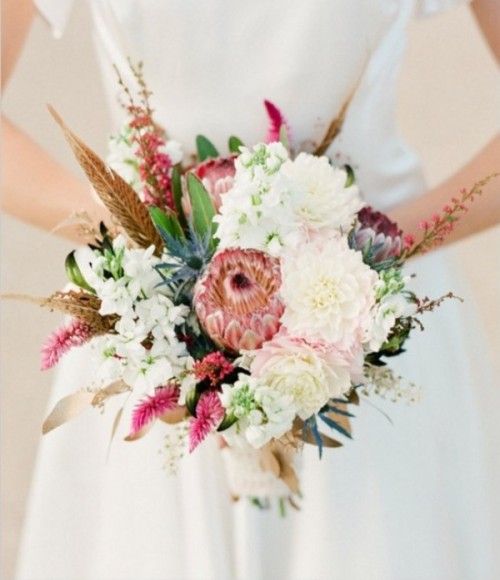 inspiring-feather-decor-ideas-for-your-wedding