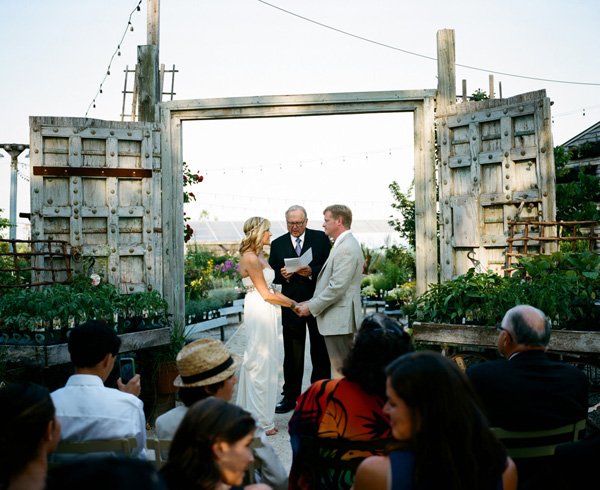 melissa-and-hans-greenhouse-wedding