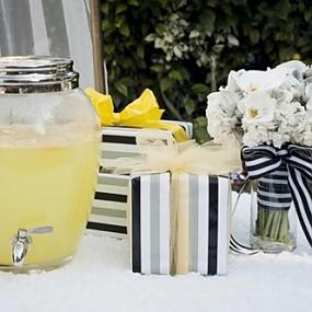 modern-black-yellow-and-white-wedding-inspiration-5