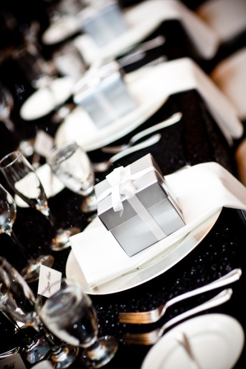 silver-and-white-winter-wedding-inspiration
