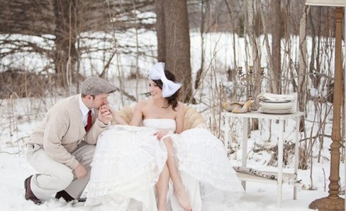 silver-and-white-winter-wedding-inspiration