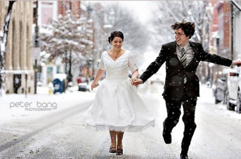 silver-and-white-winter-wedding-inspiration