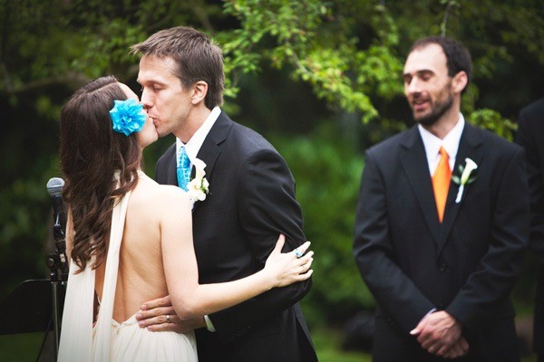 small-garden-wedding-prairie-and-andis