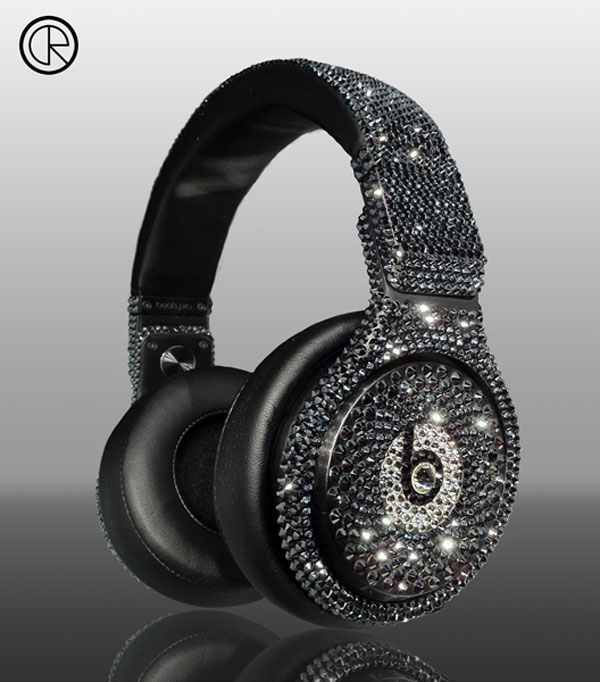 swarovski-detox-pro-headsets-by-dr.-dre-and-crystal-rocked