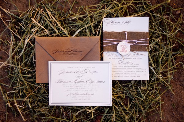 vintage-glam-barn-wedding