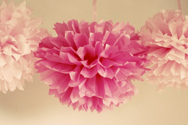 wedding-pompoms
