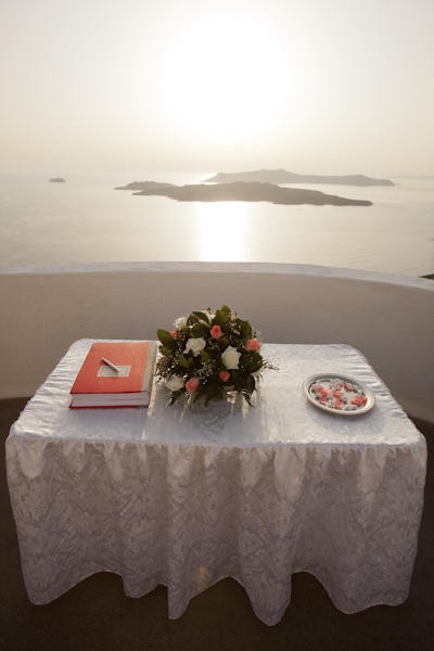 zulan-hans-intimate-santorini-wedding