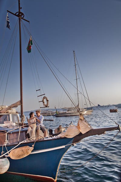 zulan-hans-intimate-santorini-wedding