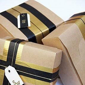 diy-holiday-gift-packaging-with-tape-02