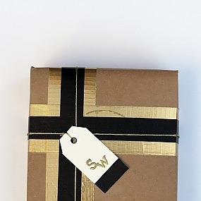 diy-holiday-gift-packaging-with-tape-06