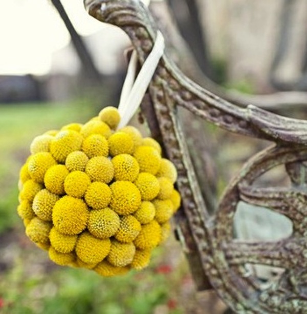 inspiring-ways-of-using-billy-balls-in-your-wedding-decor-11