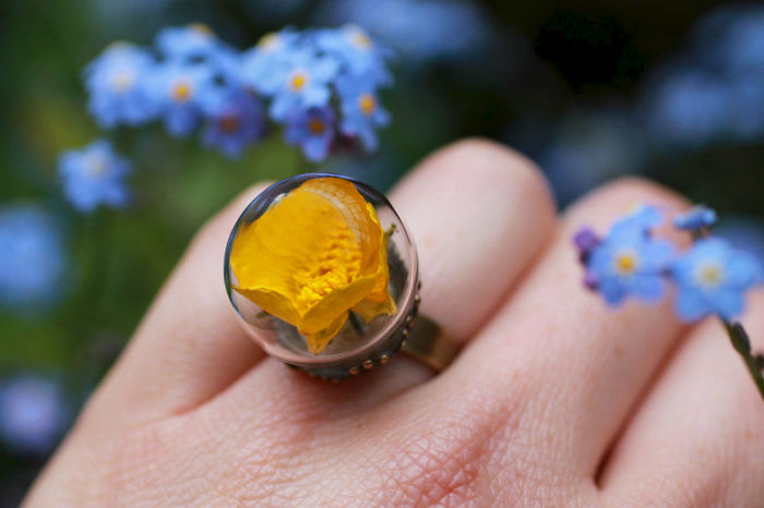 delicate rings with magical scenes inside-12