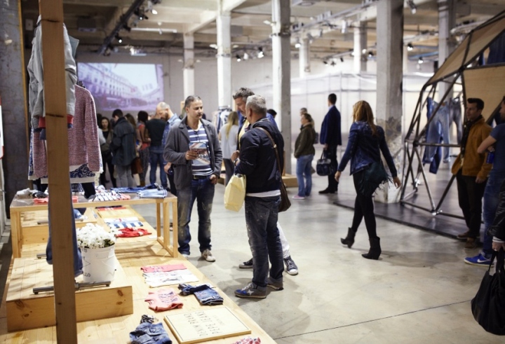 Оригинальная выставка Pepe Jeans от Pelonio