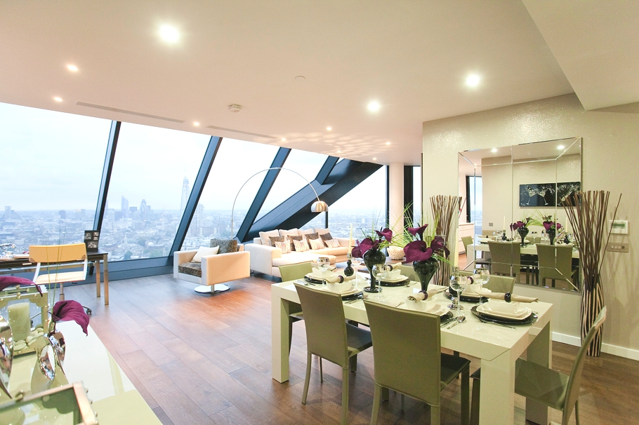 strata penthouse overlooking london-02