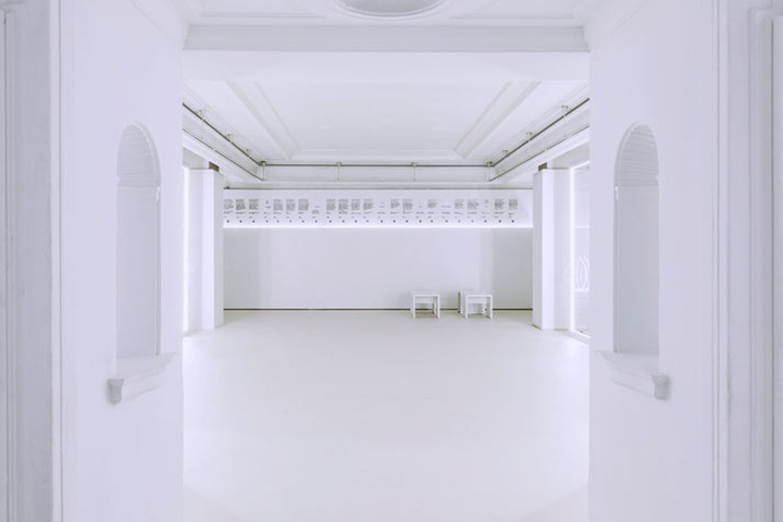 Выставочный зал для представления парфюмерным продукции