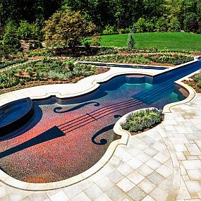 the pool in the form of large-scale copy violin-01