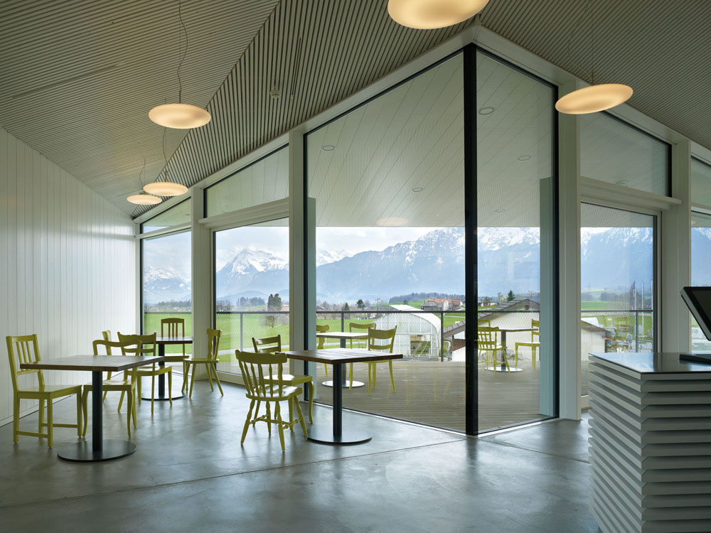 the unusual design of the restaurant alpenblick-07