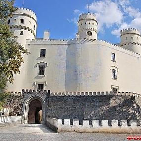 Дворцы, замки и крепости