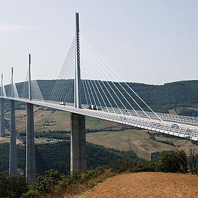 Мост Виадук Мийо во Франции
