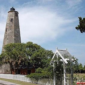 bald-lighthouse-01