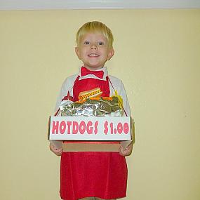 costume-seller-hot-dog-01