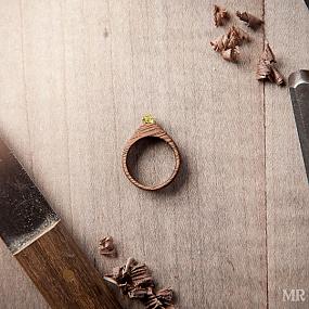 eco-friendly-wood-wedding-rings-03