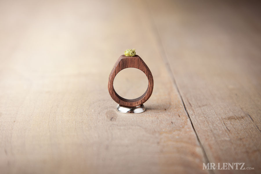 Обручальные кольца из древесины от Mr. Lentz Shop