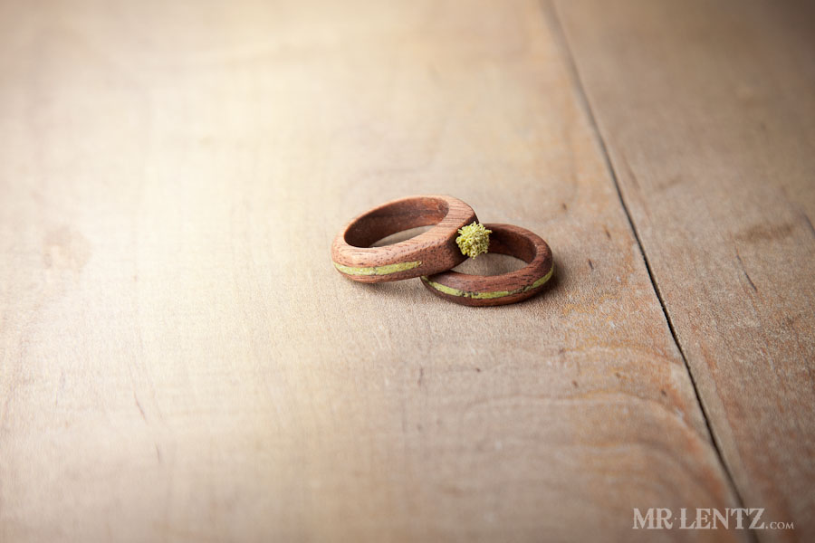 Обручальные кольца из древесины от Mr. Lentz Shop