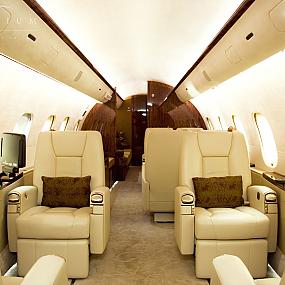 private-jet-global-5000-02