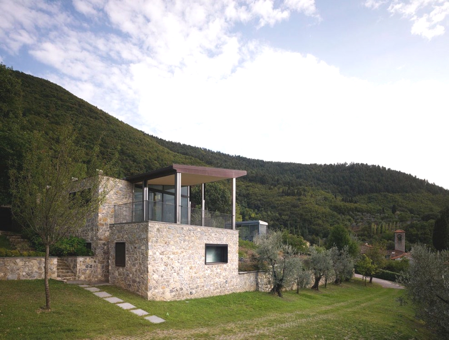 Fioravanti Poolhouse в долине реки Бисенцо