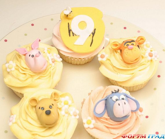 winnie-the-pooh-cake-and-cupcakes-04