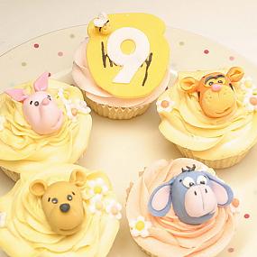winnie-the-pooh-cake-and-cupcakes-04