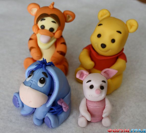 winnie-the-pooh-cake-and-cupcakes-57