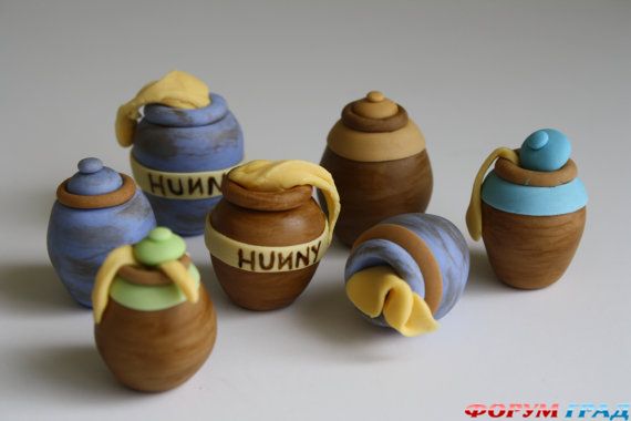 winnie-the-pooh-cake-and-cupcakes-57