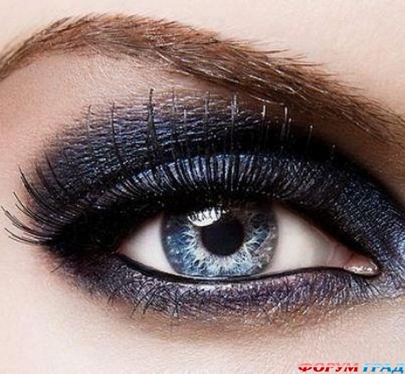 black-water-snake-eye-makeup-style-03