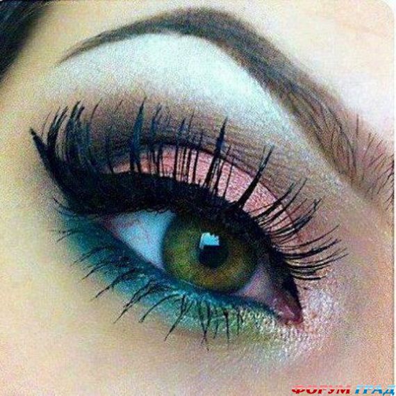 black-water-snake-eye-makeup-style-30