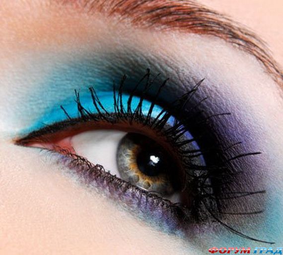 black-water-snake-eye-makeup-style-21
