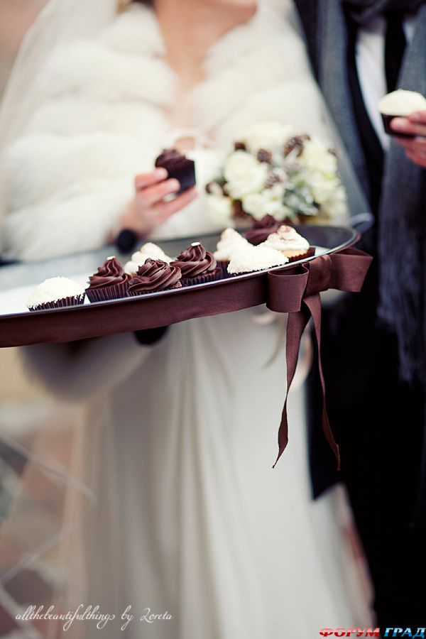 Пирожные свадебные