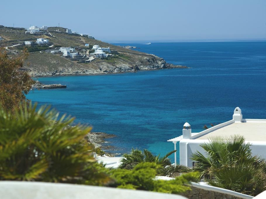 stunning-mykonos-grand-hotel-greece