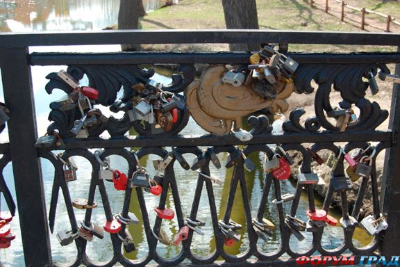 Замочки верности в Сараторе