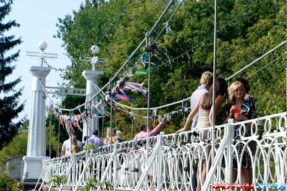 Мост любви в Уфе