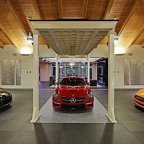 a-home-with-a-16-car-garage-007