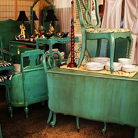 antique-distressed-furniture-002